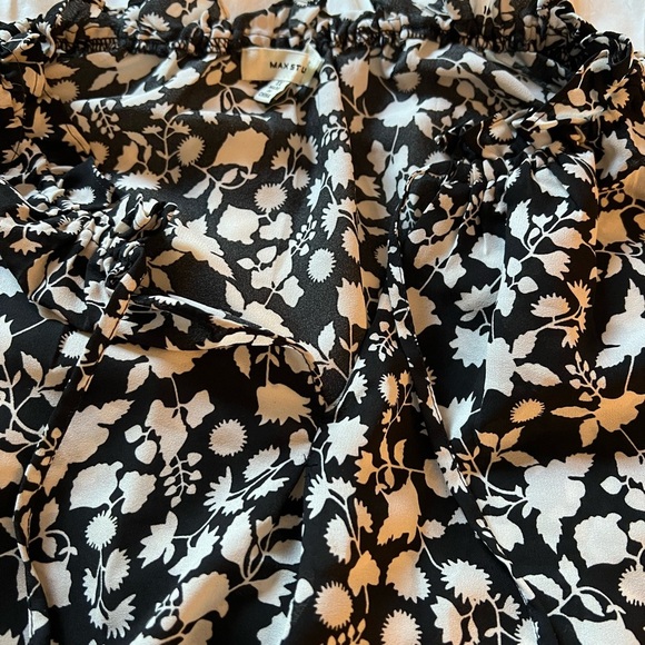 Max Studio Short Sleeve Blouse size 1X - Picture 2 of 2